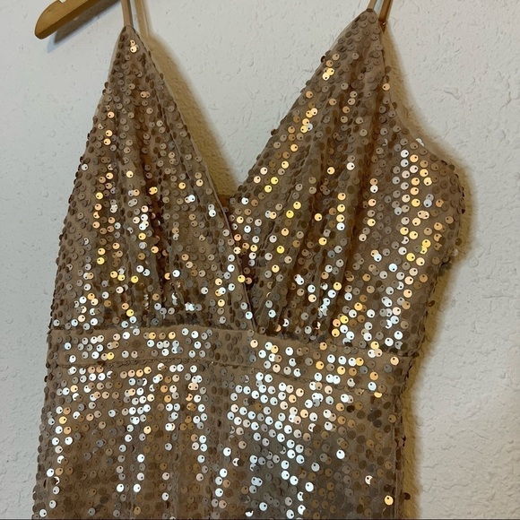 Lulu’s Gold Sequin Maxi Dress V-Neck Front Small - Picture 4 of 12